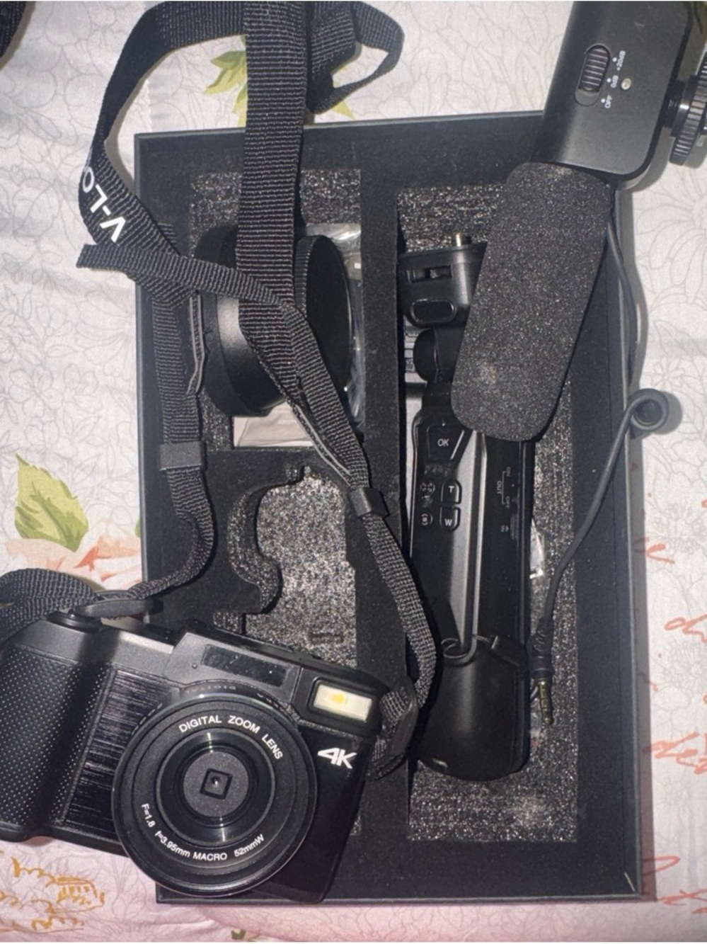4K Digital Compact Camera with Microphone - Black
